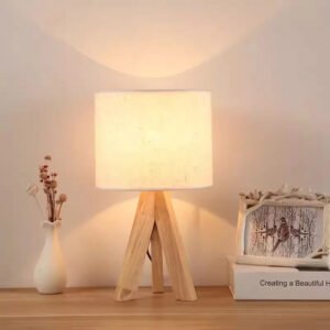 Nordic Wood Table Lamp Bedside Eye Protection Desk Lamp E27 Log Fabric Beige Lampshade LED Bedroom Study Room Decor Home Fixture